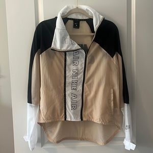 NIKE Air Women’s Full Zip Running Windbreaker black/white/tan, size large